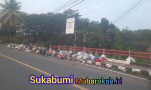 Warga Keluhkan Sampah di Jembatan Bagbagan: Saat Hujan, Air Busuk Nyembur ke Jalan