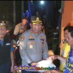 Respons Cepat Banjir Simpenan, Kapolres Sukabumi Prioritaskan Keselamatan Warga dan memberikan bantuan