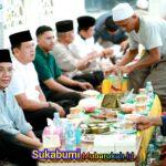 Anggota DPR RI Fraksi Partai Gerindra, Longki Djanggola, bersama Kader, Bagikan 3.000 Takjil untuk Pengendara di Kota Palu